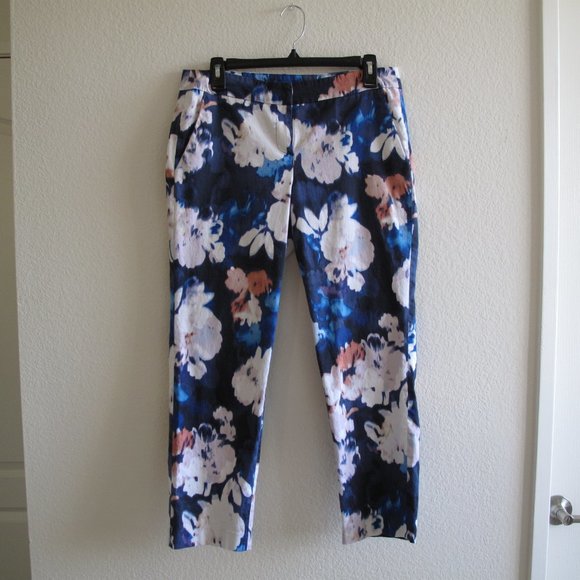 SAINT TROPEZ WEST Floral Watercolor Ankle Pants - Picture 3 of 7